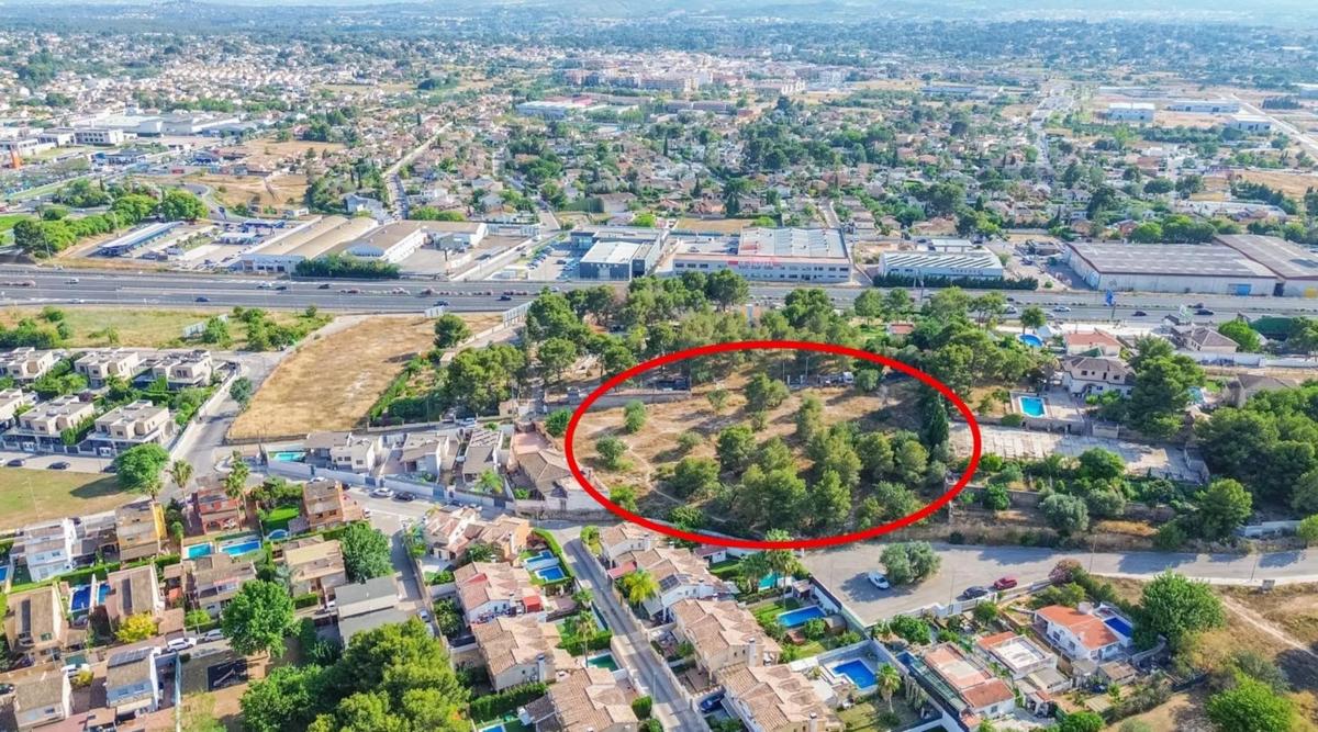 Terreno en venta en La Pobla de Vallbona, Valencia photo 1