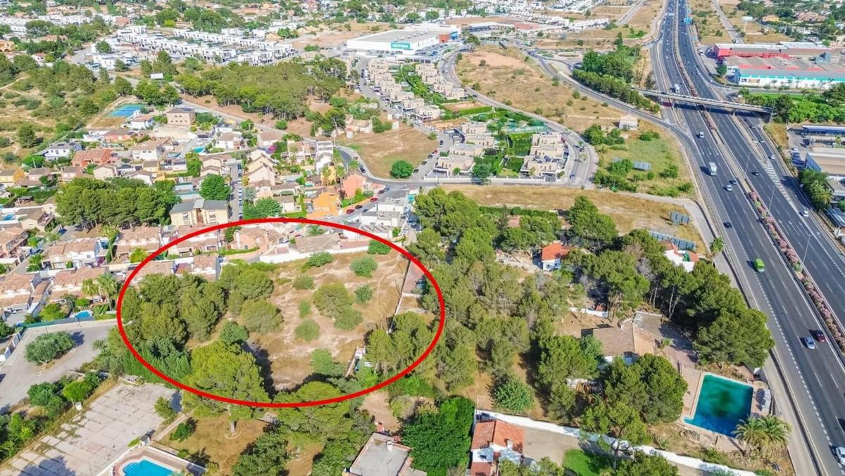Terreno en venta en La Pobla de Vallbona, Valencia photo 3