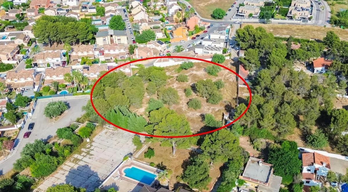 Terreno en venta en La Pobla de Vallbona, Valencia photo 5