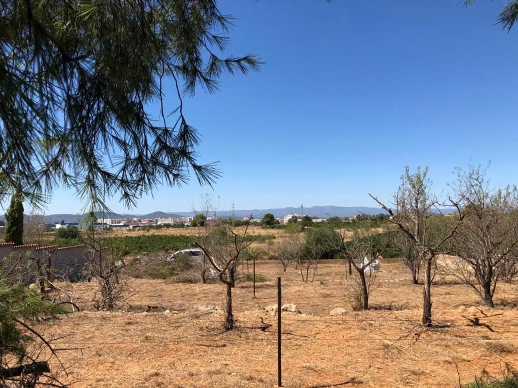 Land for sale in La Pobla de Vallbona, Valencia photo 1