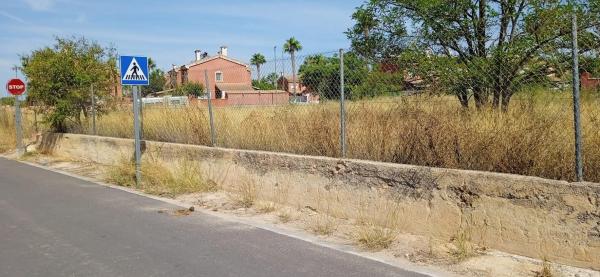 Terreno en calle Sabater photo 3