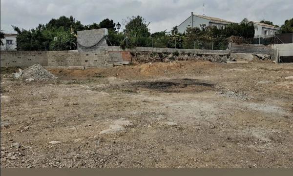 Terreno en calle Castaño photo 4