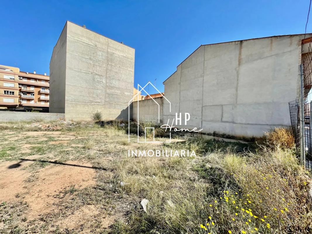 Terreno en venta en La Pobla de Vallbona, Valencia photo 2