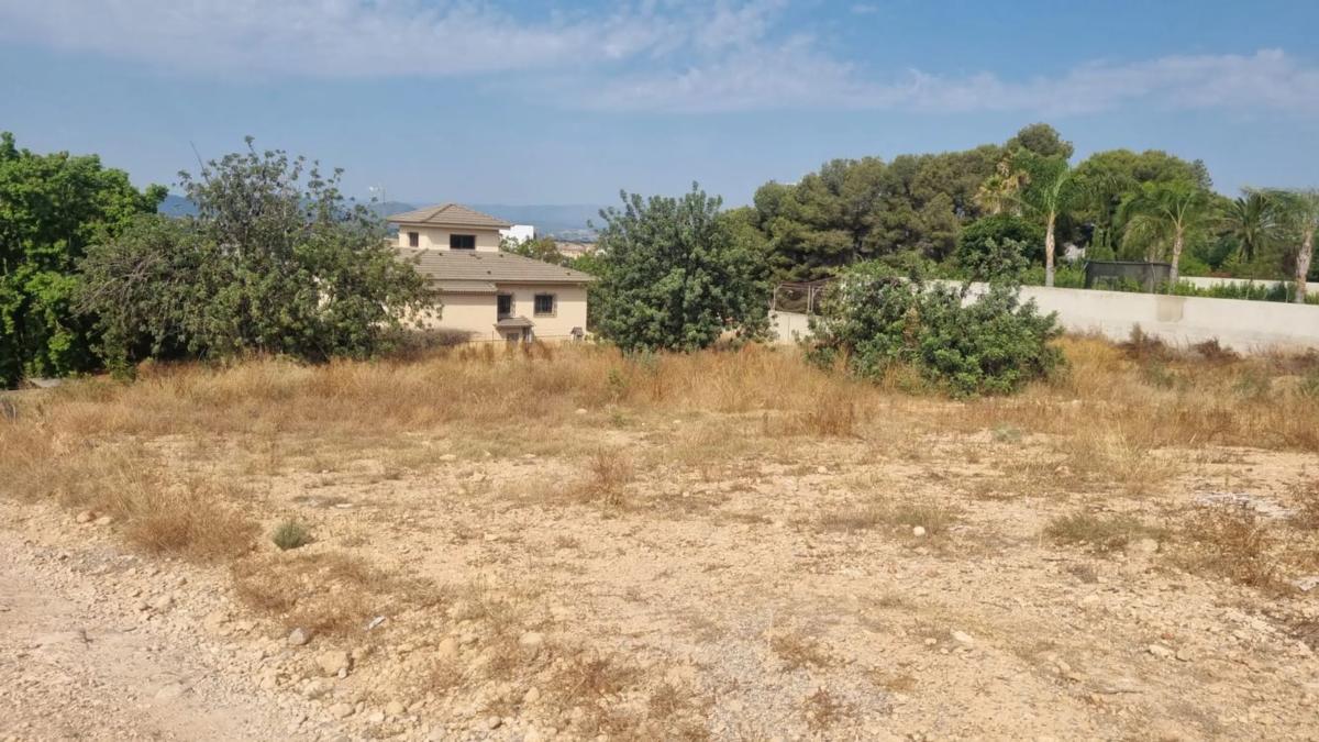 Участок земли на продажу в Ла Попла де Вальбона, Валенсия photo 1