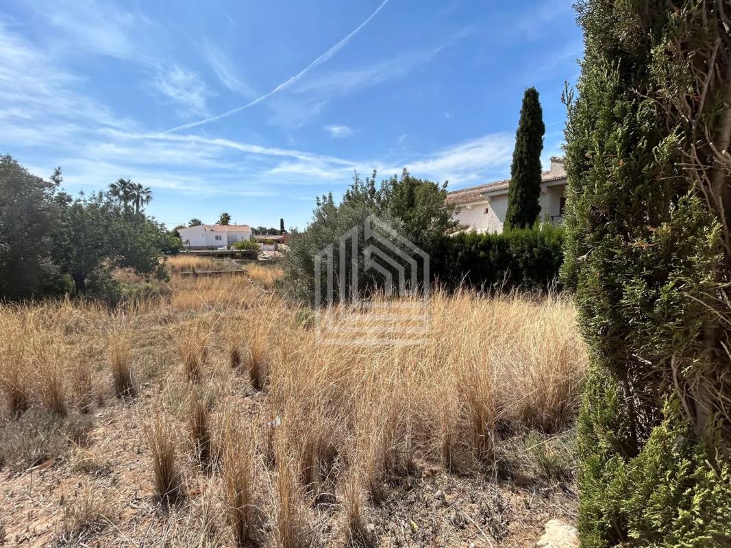 Terreno en venta en La Pobla de Vallbona, Valencia photo 2
