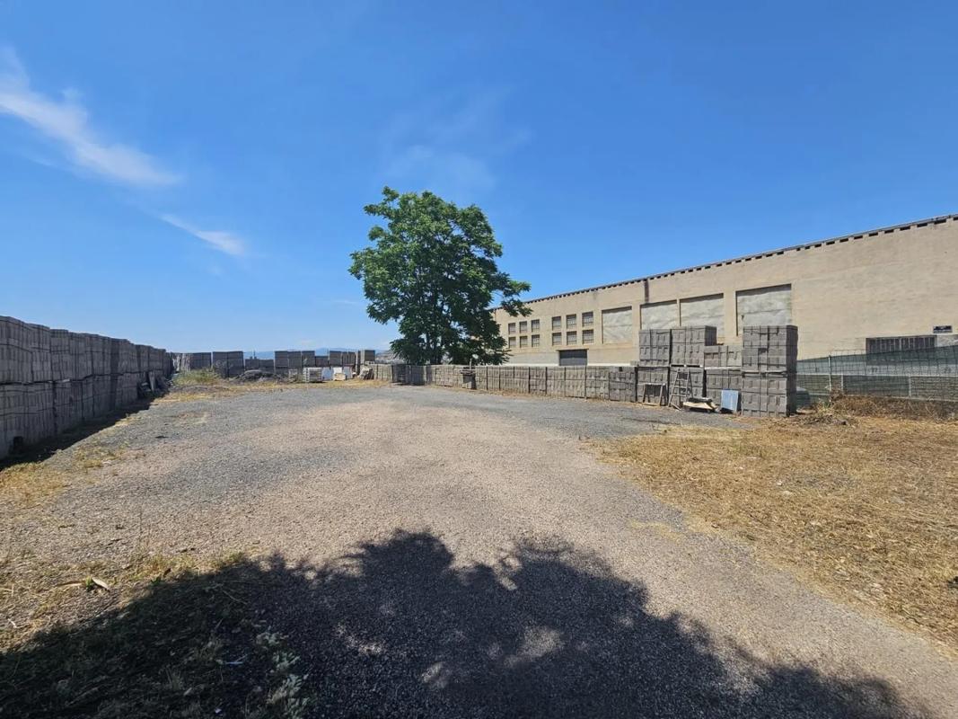 Terreno en venta en La Pobla de Vallbona, Valencia photo 3