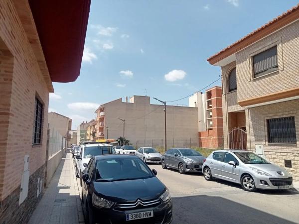Terreno en calle de José Quirós, 15 thumbnail 2