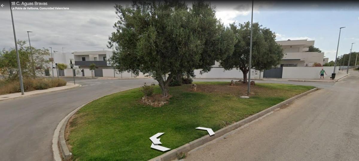Terreno en venta en La Pobla de Vallbona, Valencia photo 1