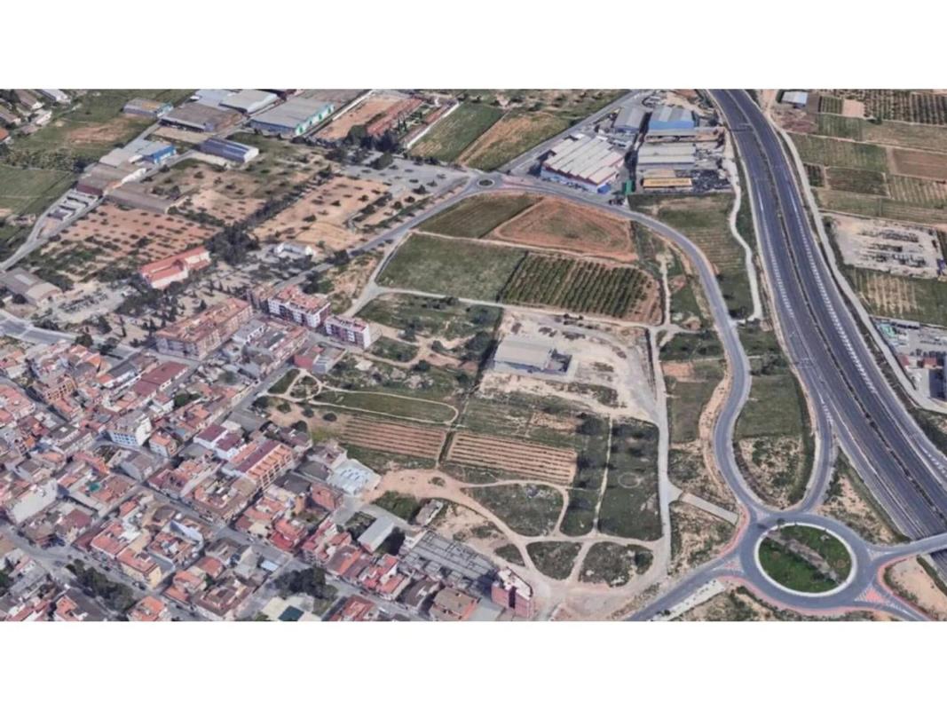 Land for sale in La Pobla de Vallbona, Valencia photo 1