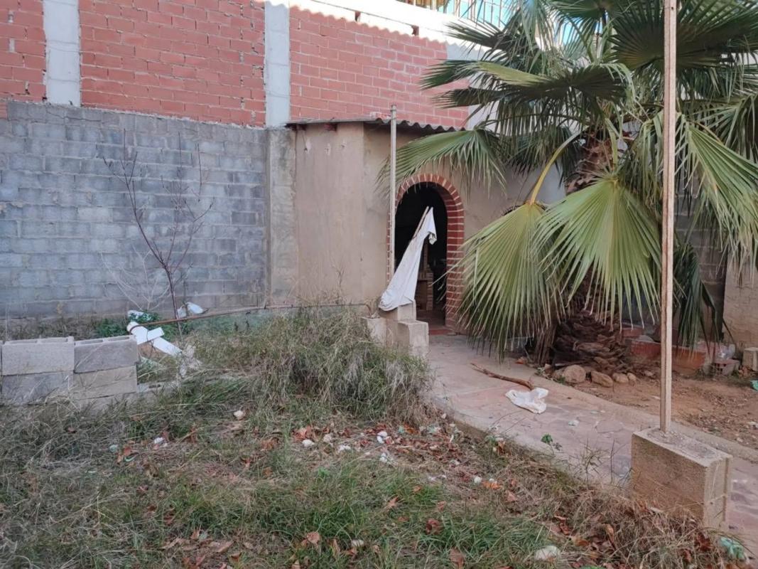 Land for sale in La Pobla de Vallbona, Valencia photo 3