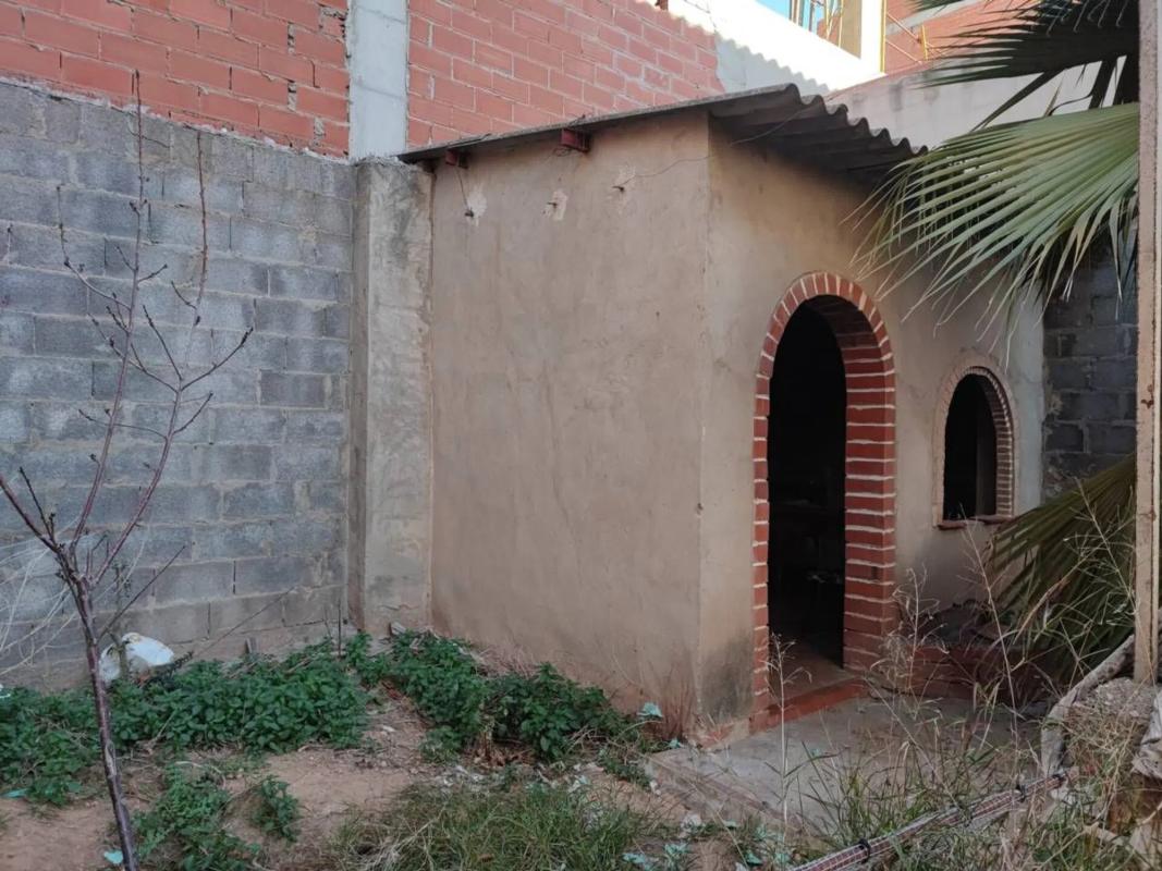 Land for sale in La Pobla de Vallbona, Valencia photo 4