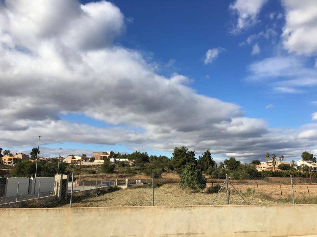 Land for sale in La Pobla de Vallbona, Valencia photo 5