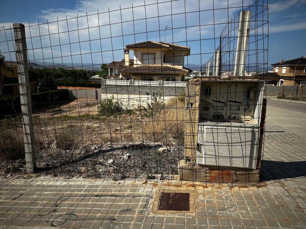 Terreno en venta en Riba-Roja de Túria, Valencia photo 1