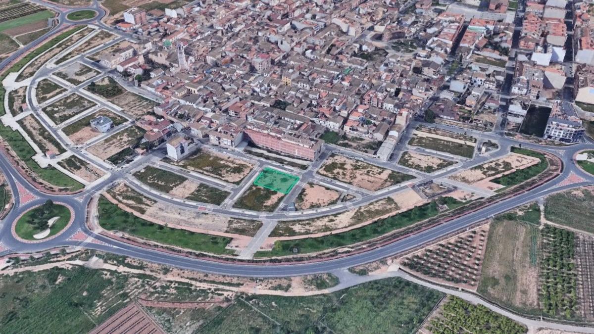 Land for sale in La Pobla de Vallbona, Valencia photo 4