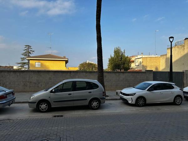 Terreno en avenida de la Pau, 72 thumbnail 1