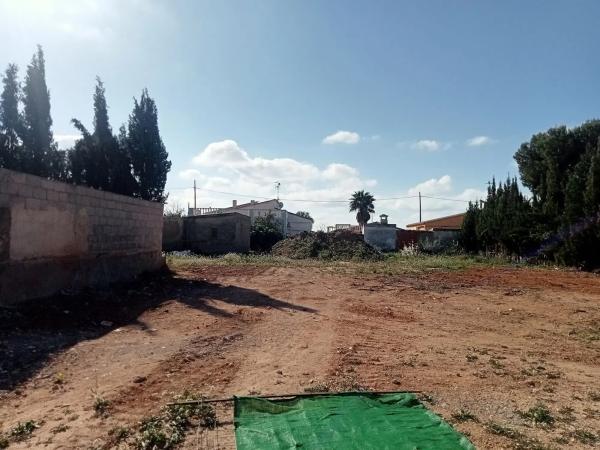 Terreno en calle r, 6 photo 1