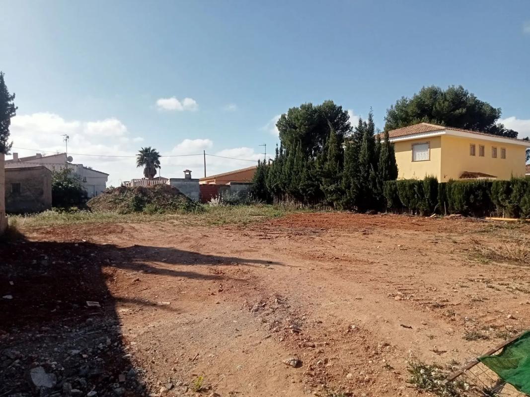 Land for sale in La Pobla de Vallbona, Valencia photo 3