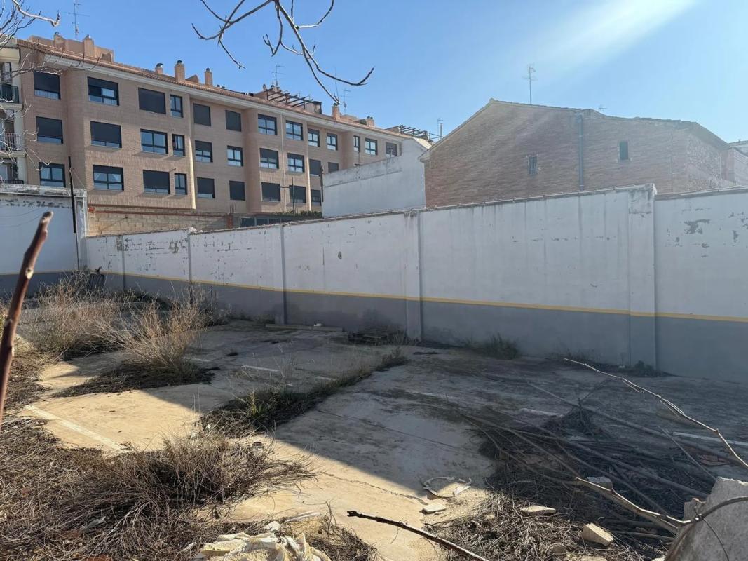 Land for sale in La Pobla de Vallbona, Valencia photo 4