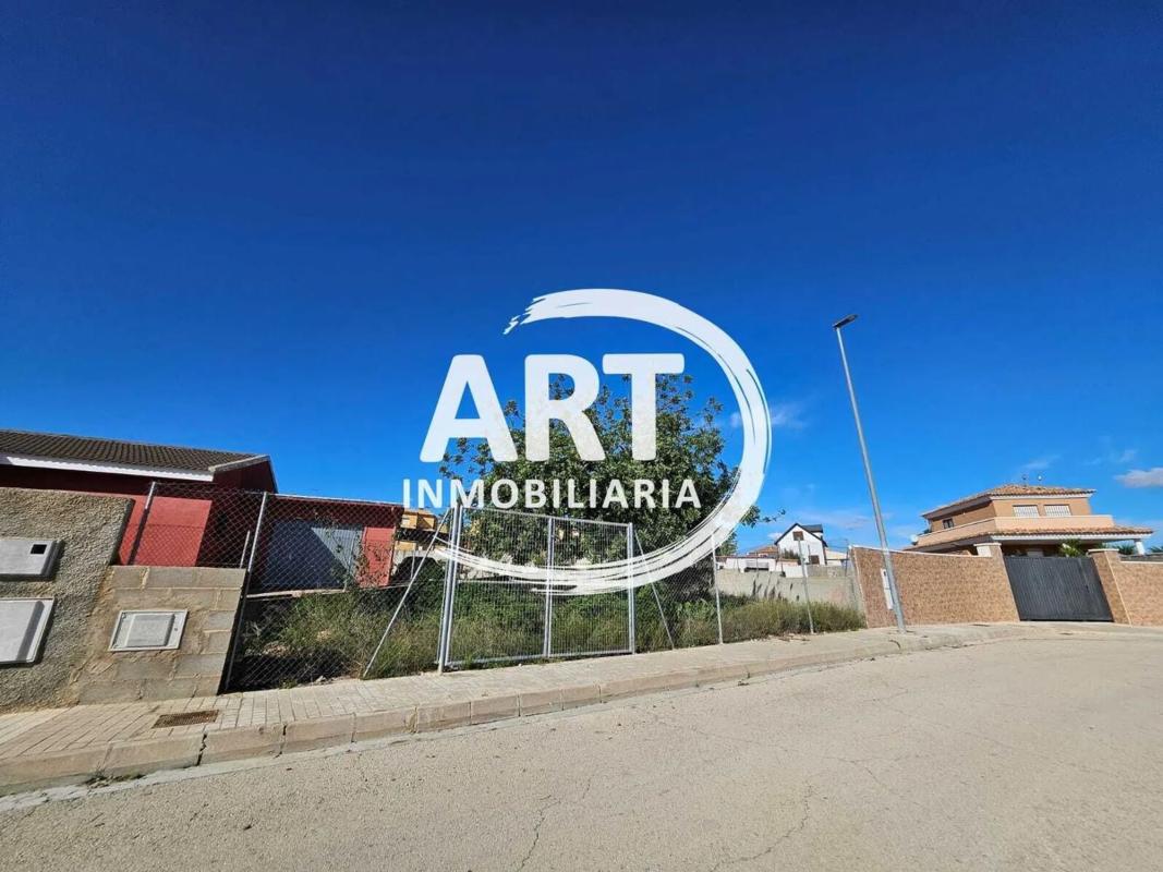Land for sale in La Pobla de Vallbona, Valencia photo 5