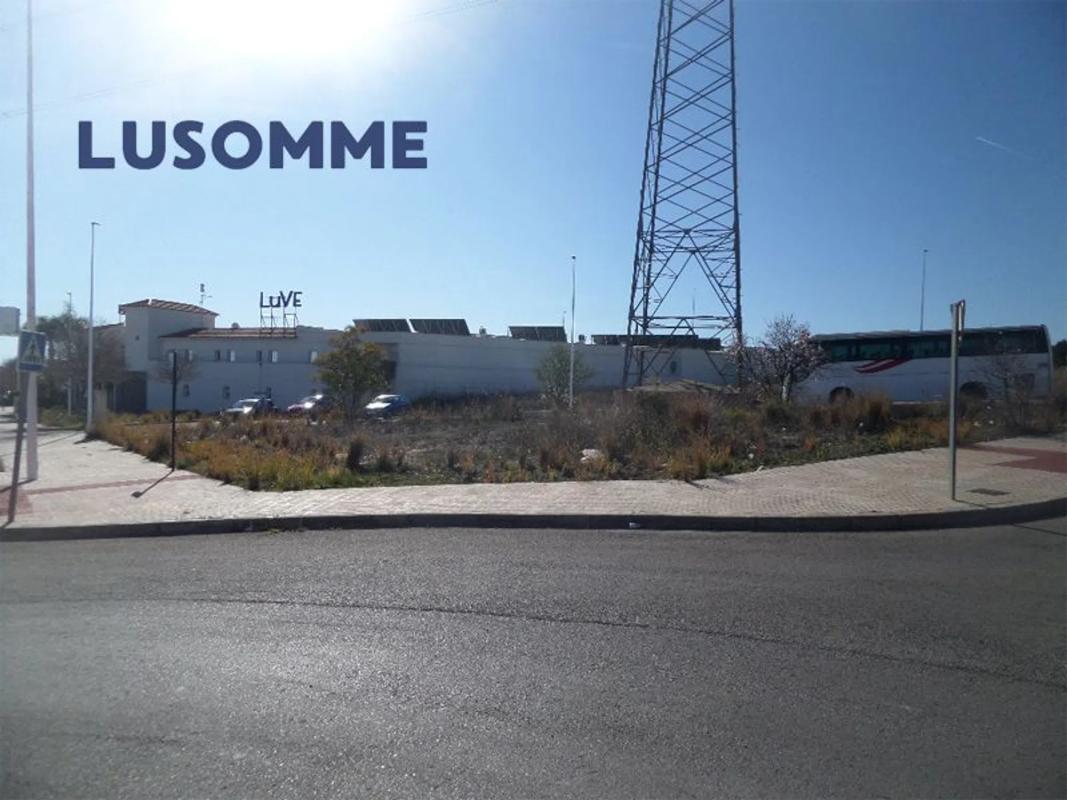 Terreno en venta en San Antonio de Benagéber, Valencia photo 4