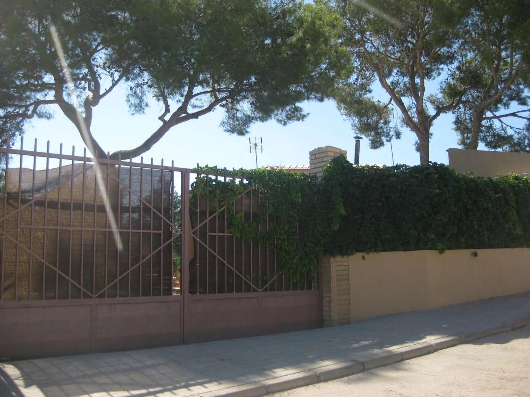 Terreno en venta en Riba-Roja de Túria, Valencia photo 2