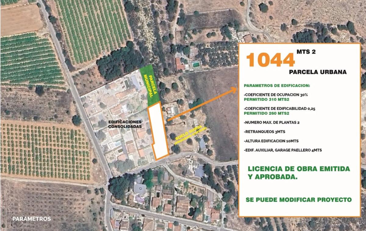 Terreno en venta en La Pobla de Vallbona, Valencia photo 2
