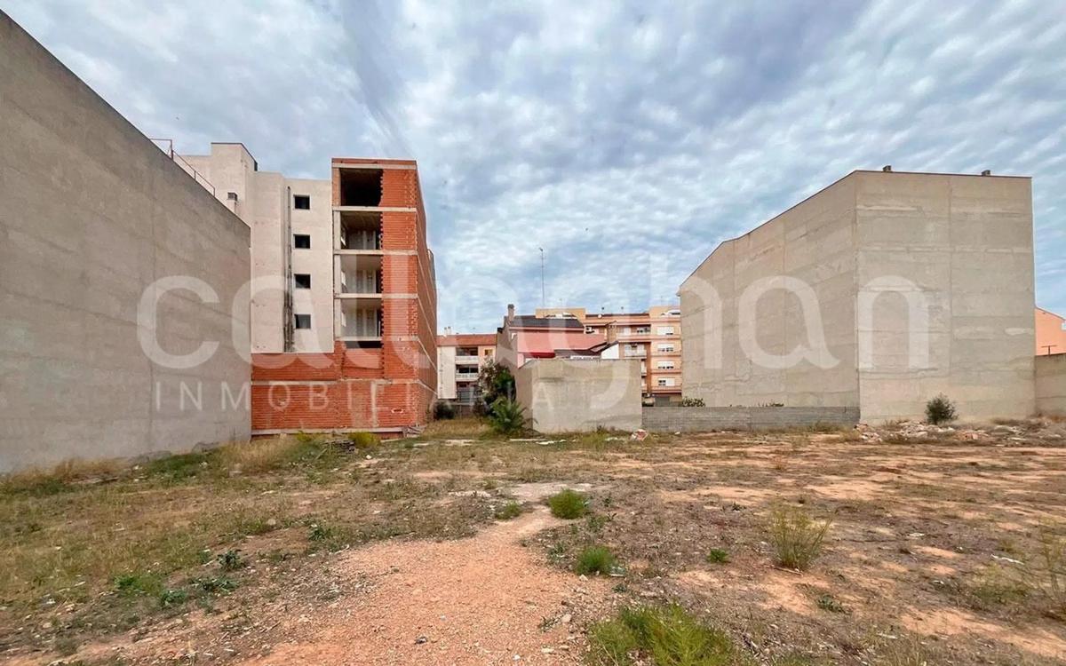 Land for sale in La Pobla de Vallbona, Valencia photo 1