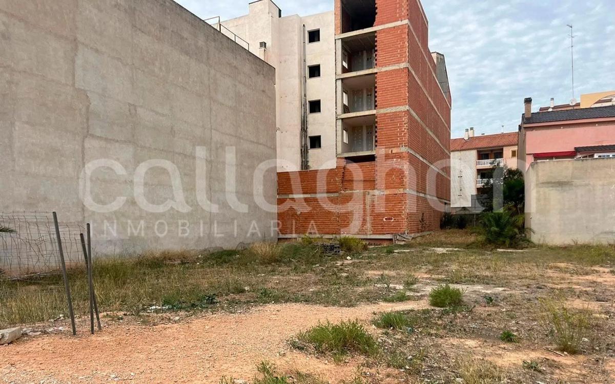 Land for sale in La Pobla de Vallbona, Valencia photo 3