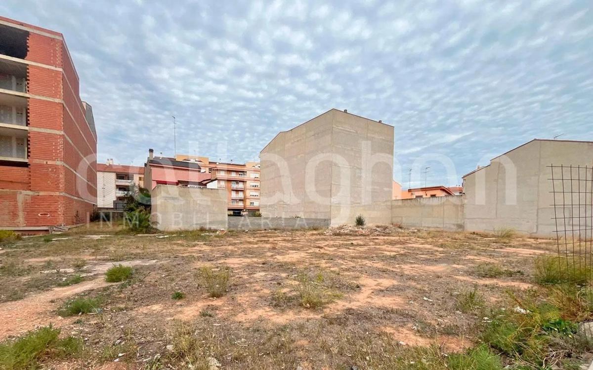 Land for sale in La Pobla de Vallbona, Valencia photo 4