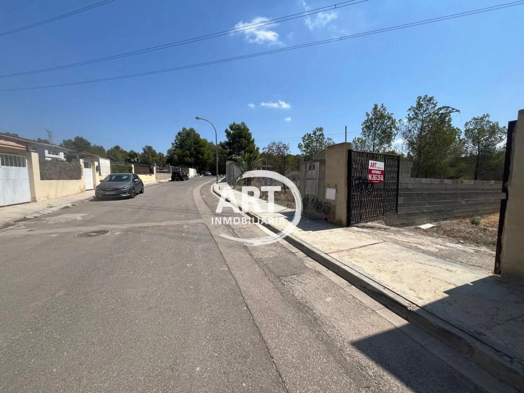 Terreno en venta en L'Eliana, Valencia photo 1