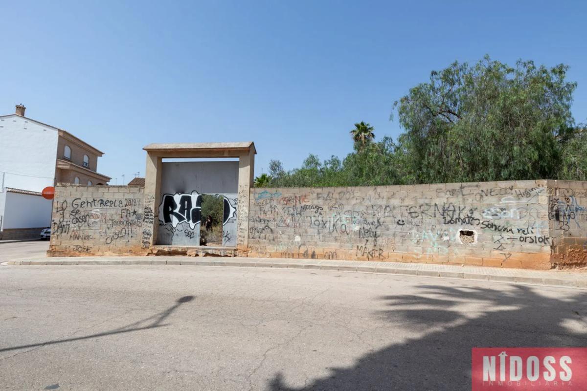 Land for sale in La Pobla de Vallbona, Valencia photo 1