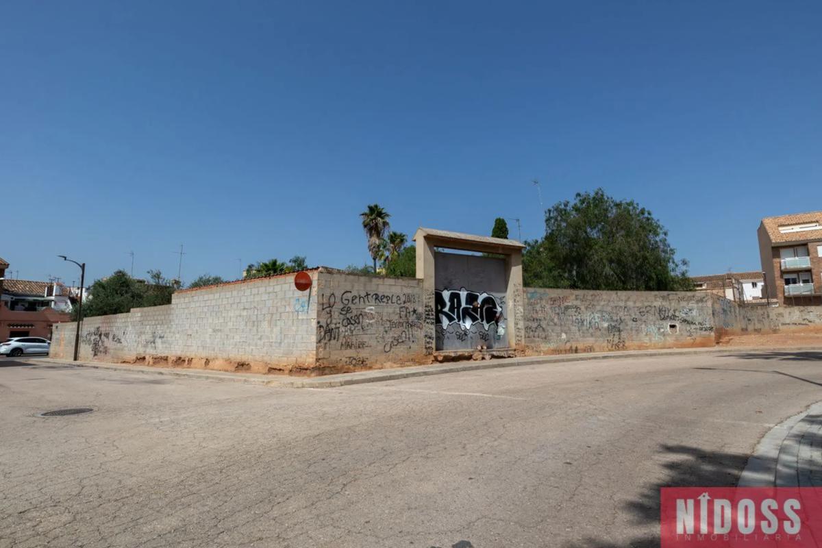 Land for sale in La Pobla de Vallbona, Valencia photo 2