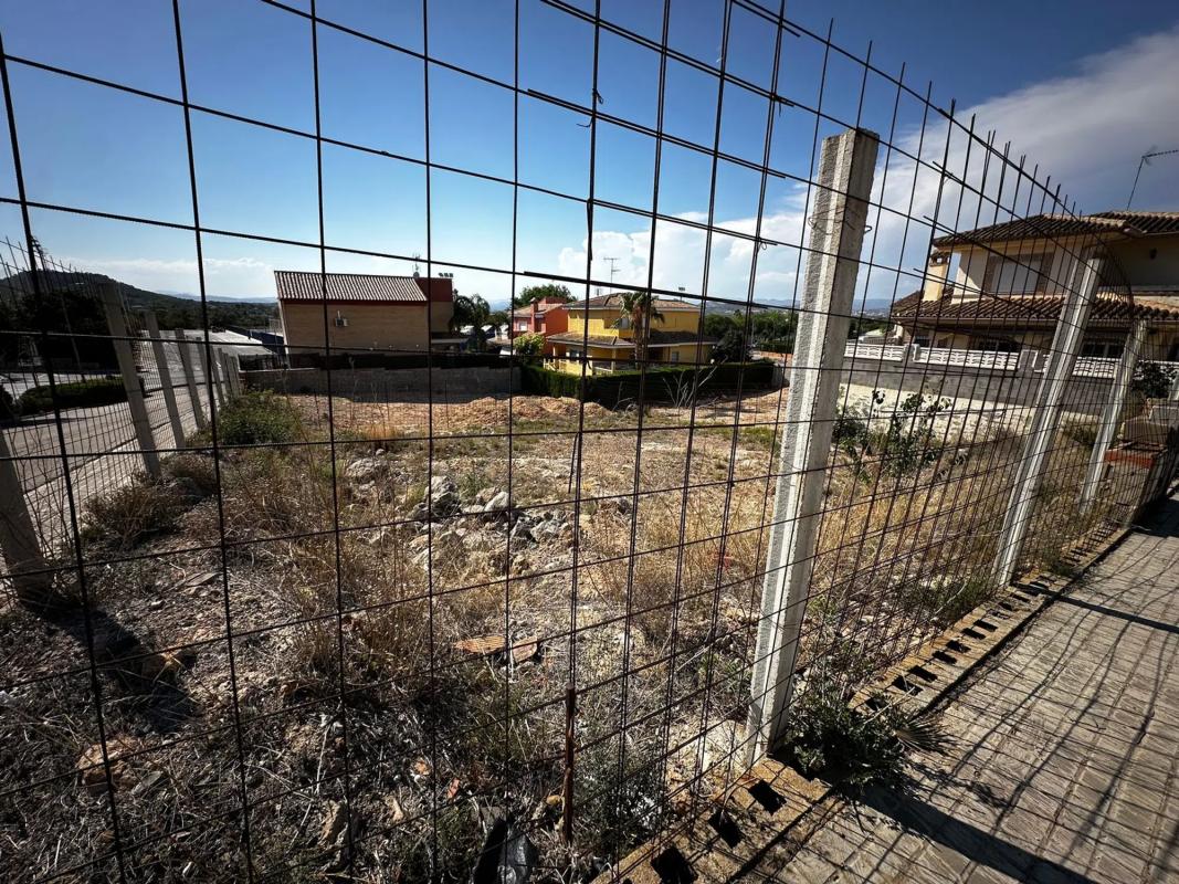 Terreno en venta en Riba-Roja de Túria, Valencia photo 2