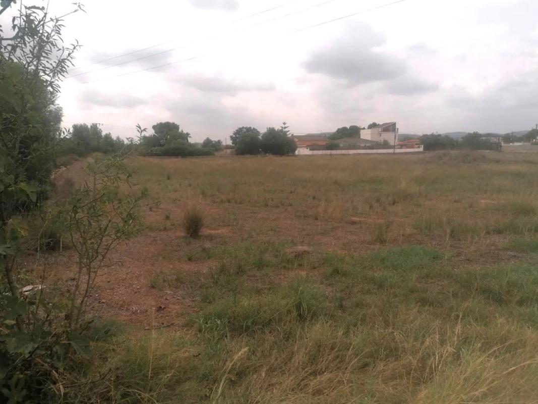 Land for sale in La Pobla de Vallbona, Valencia photo 1