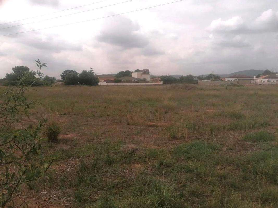 Land for sale in La Pobla de Vallbona, Valencia photo 2