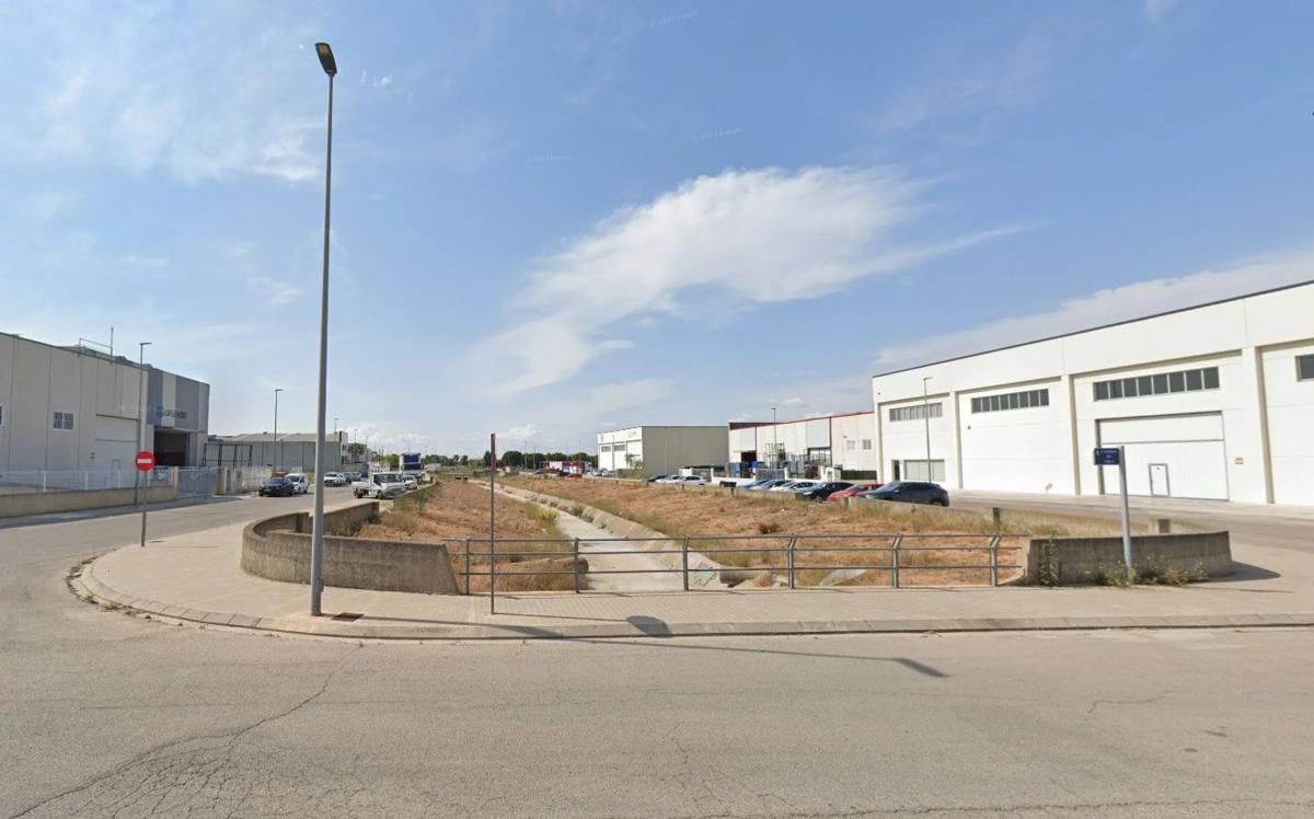 Land for sale in La Pobla de Vallbona, Valencia photo 2