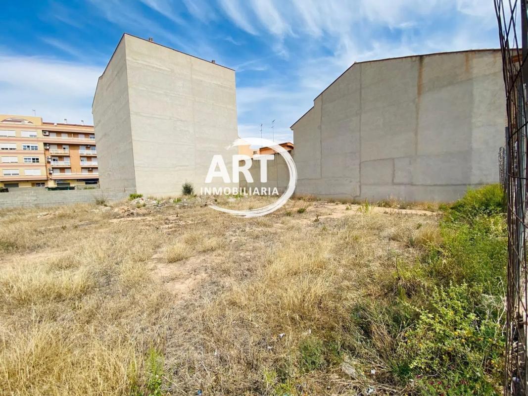 Land for sale in La Pobla de Vallbona, Valencia photo 2