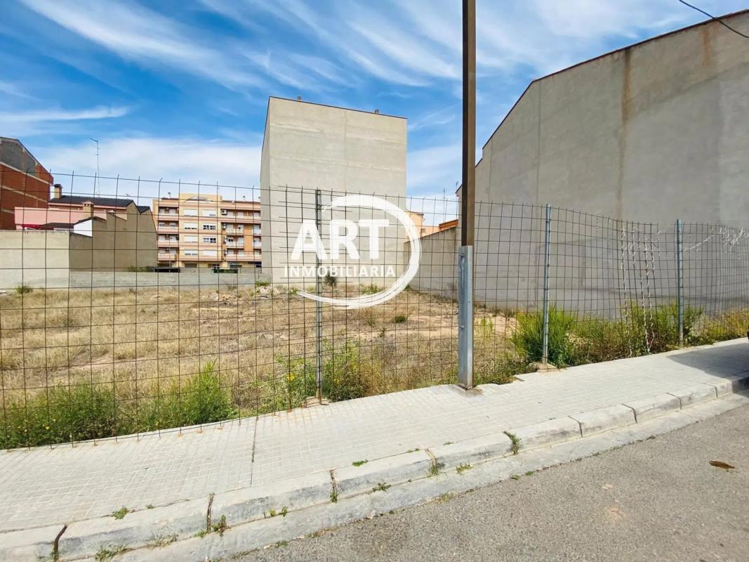 Land for sale in La Pobla de Vallbona, Valencia photo 5