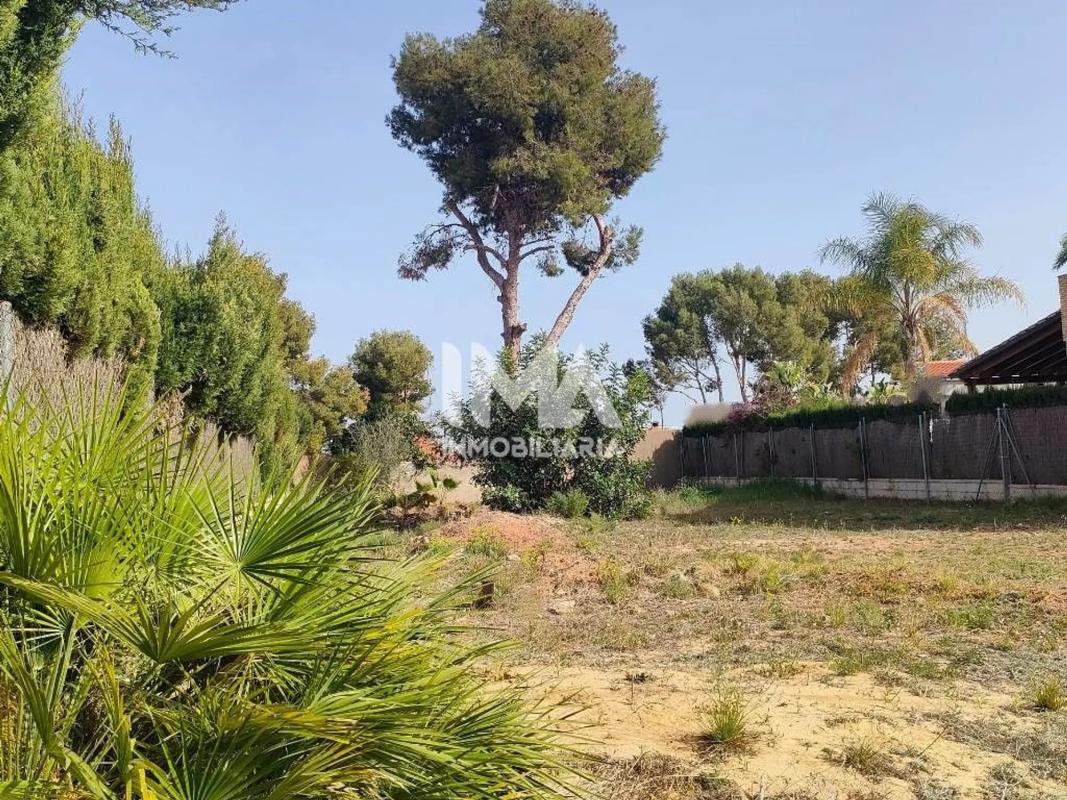 Terreno en venta en L'Eliana, Valencia photo 2