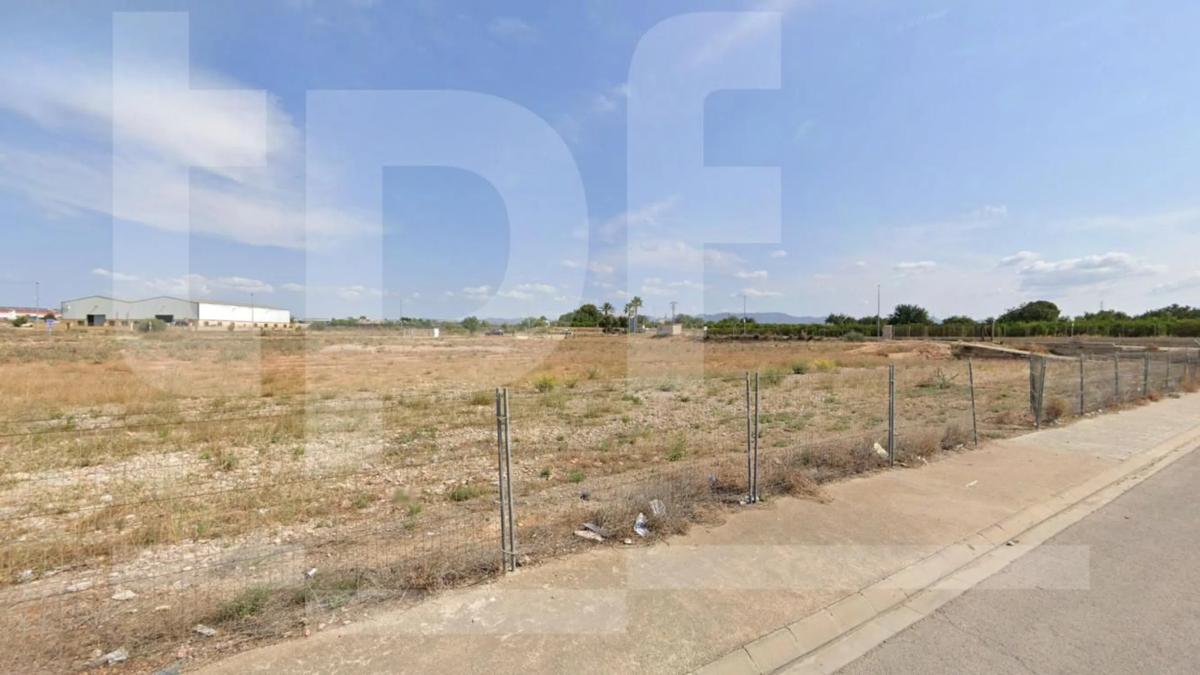 Land for sale in La Pobla de Vallbona, Valencia photo 5