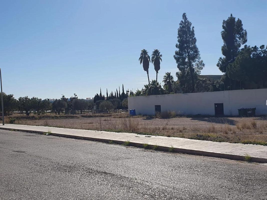 Land for sale in La Pobla de Vallbona, Valencia photo 2