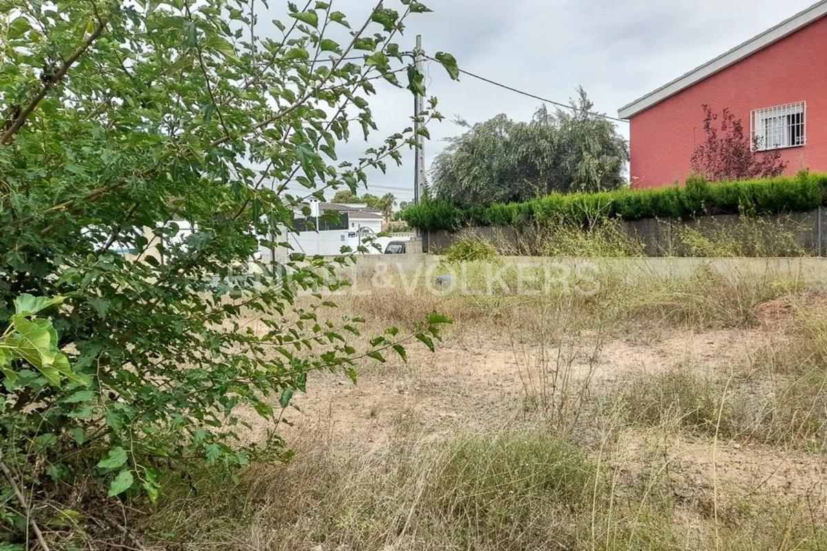 Terreno en venta en Riba-Roja de Túria, Valencia photo 2