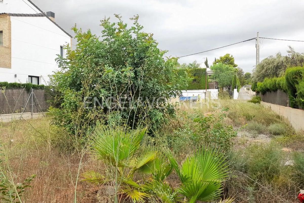 Terreno en venta en Riba-Roja de Túria, Valencia photo 3