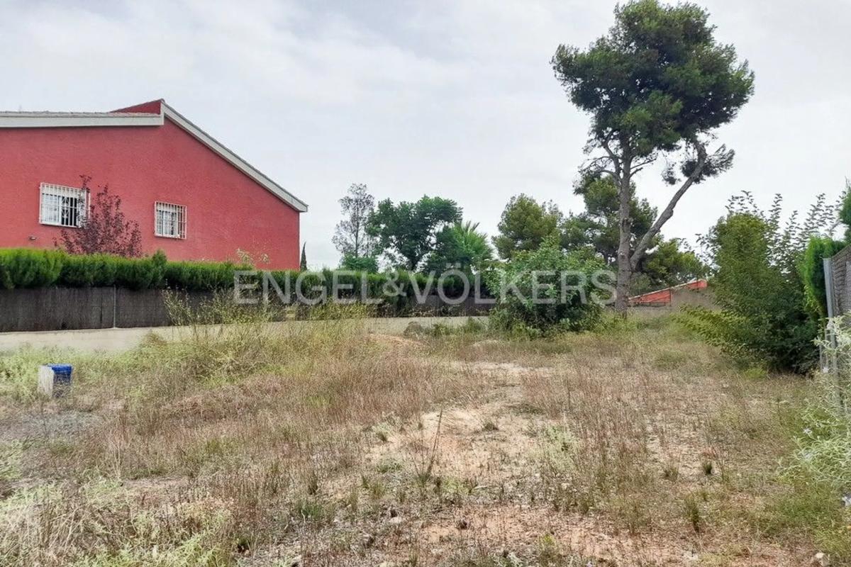 Terreno en venta en Riba-Roja de Túria, Valencia photo 4
