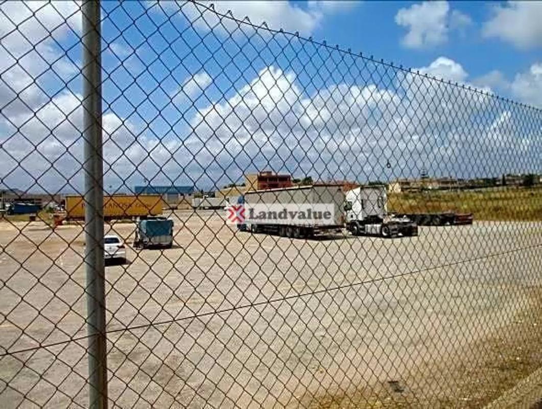 Land for sale in La Pobla de Vallbona, Valencia photo 3