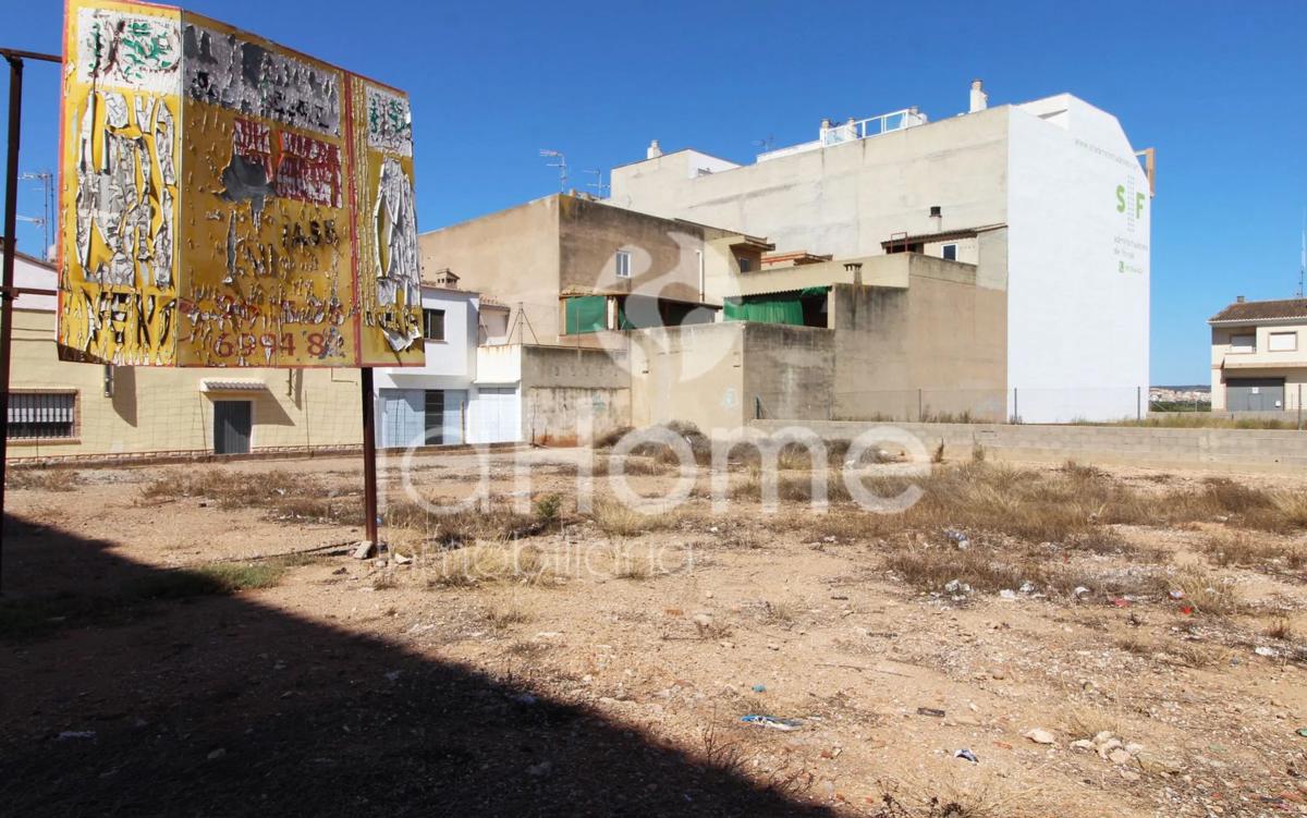 Land for sale in La Pobla de Vallbona, Valencia photo 4