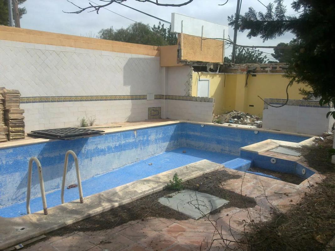 Land for sale in La Pobla de Vallbona, Valencia photo 4