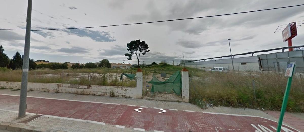 Land for sale in La Pobla de Vallbona, Valencia photo 4