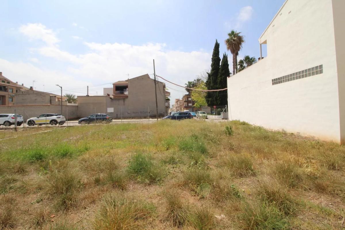 Land for sale in La Pobla de Vallbona, Valencia photo 3