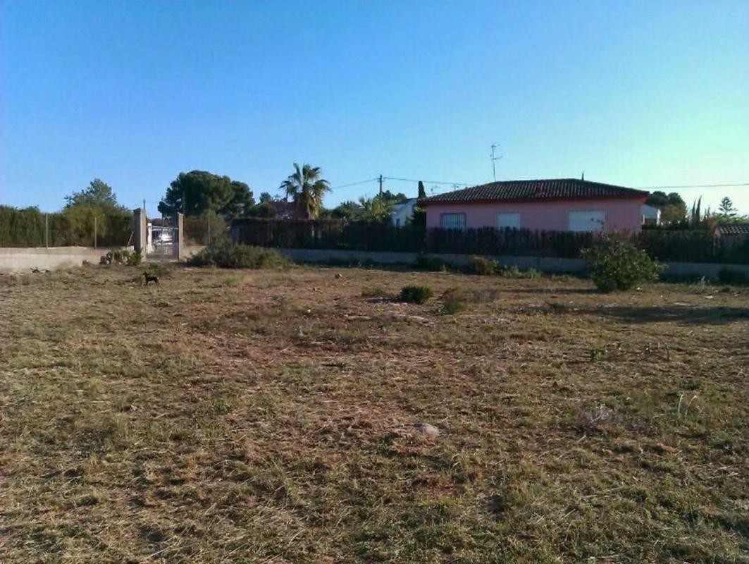 Land for sale in La Pobla de Vallbona, Valencia photo 1